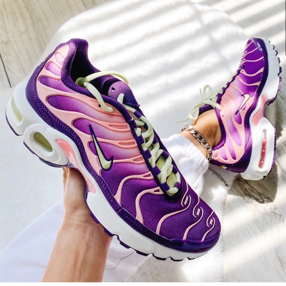 Nike air max plus sneakers